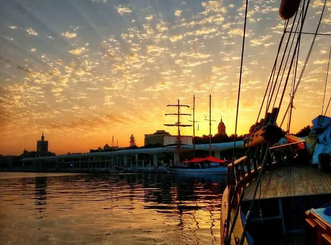 Boat Hotel The Umoja Experience